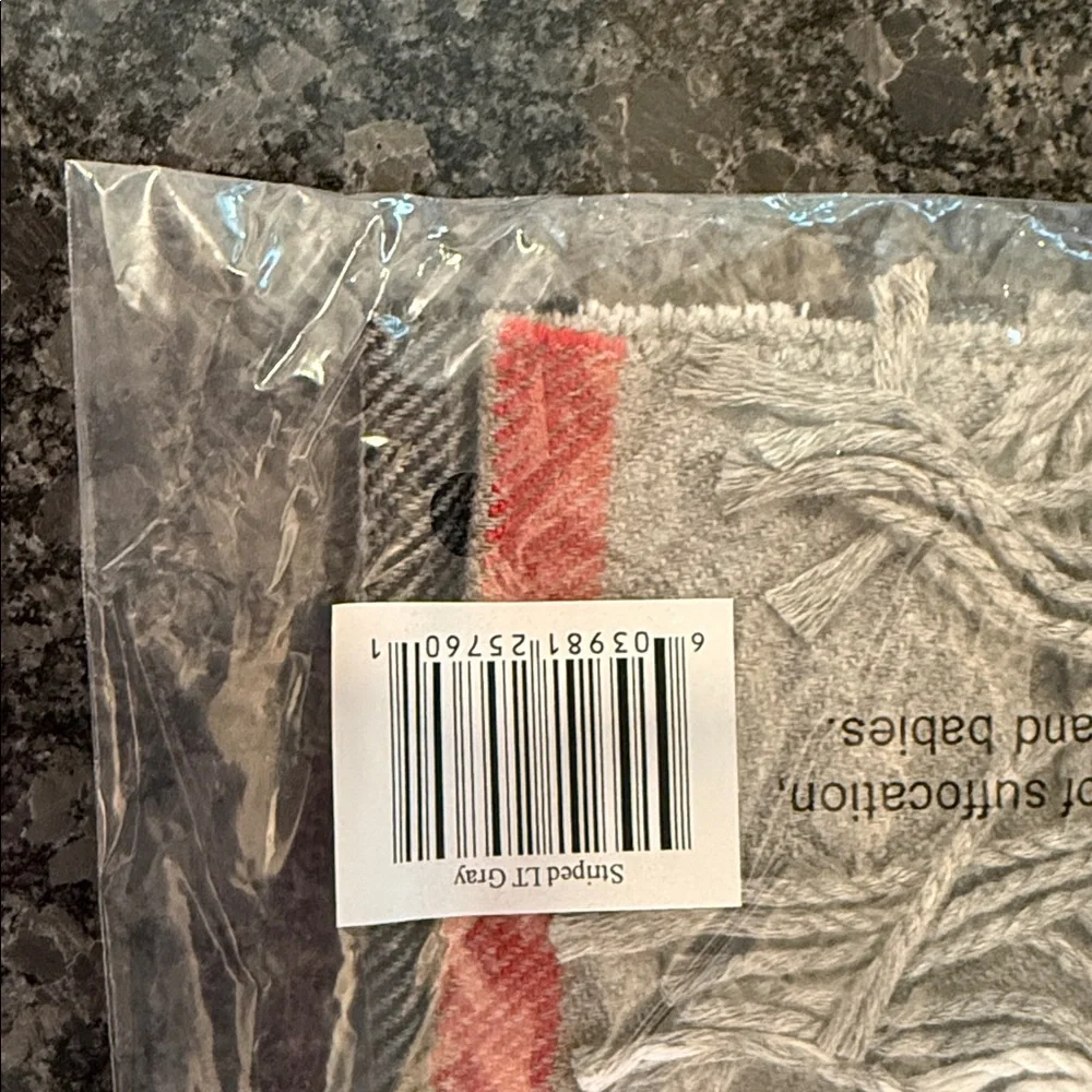 Clara Clark Black Gray and Red Plaid Scarf Brand new Unisex 100% Acrylic